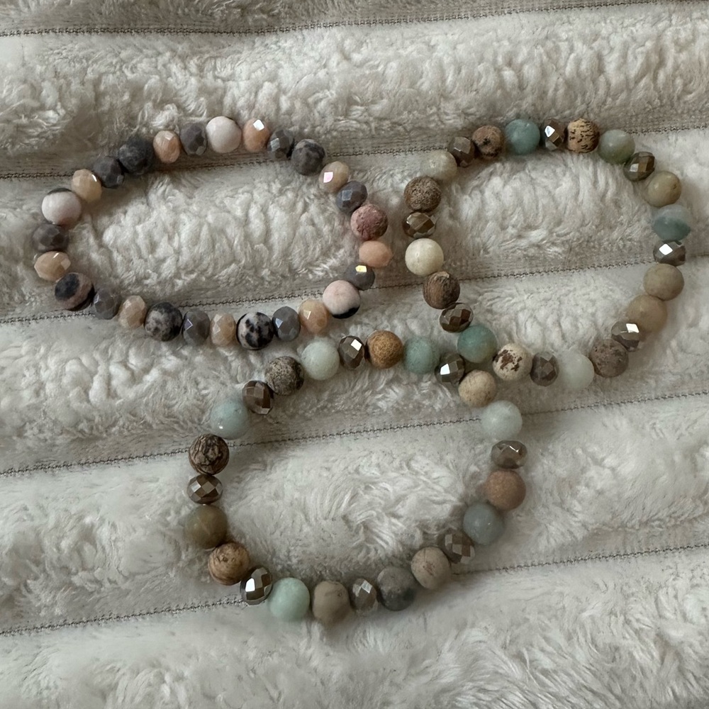 BB Lila Stretch Beaded Bracelets